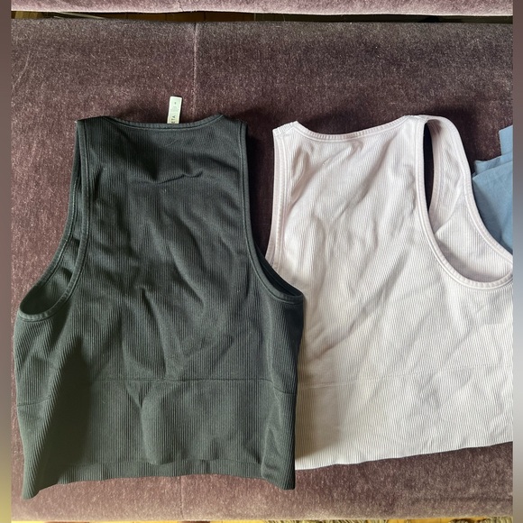 Athleta AURORA SEAMLESS CROP RIB TANK x2 - Picture 2 of 2